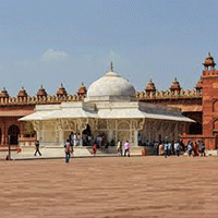 शैख़ सलीम चिश्ती